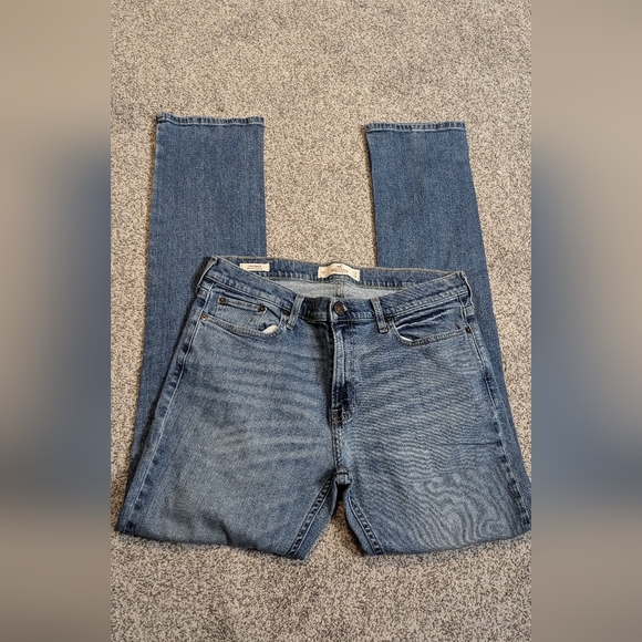 Men's Hollister Slim Straight Epic Flex Jeans. Light Wash. Size is W34 L… - Picture 2 of 12